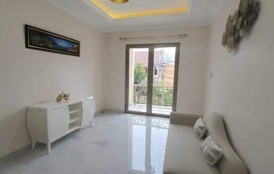 Rumah baru 2lt di tj duren selatan raya megah skl