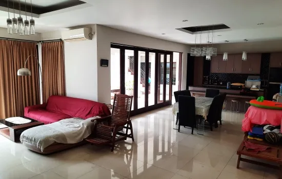 Rumah cantik 2 lantai di Bogor lokasi elite