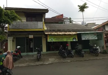 Lokasi pinggir jalan Raya di Jl. Kemanggisan, Jakbar