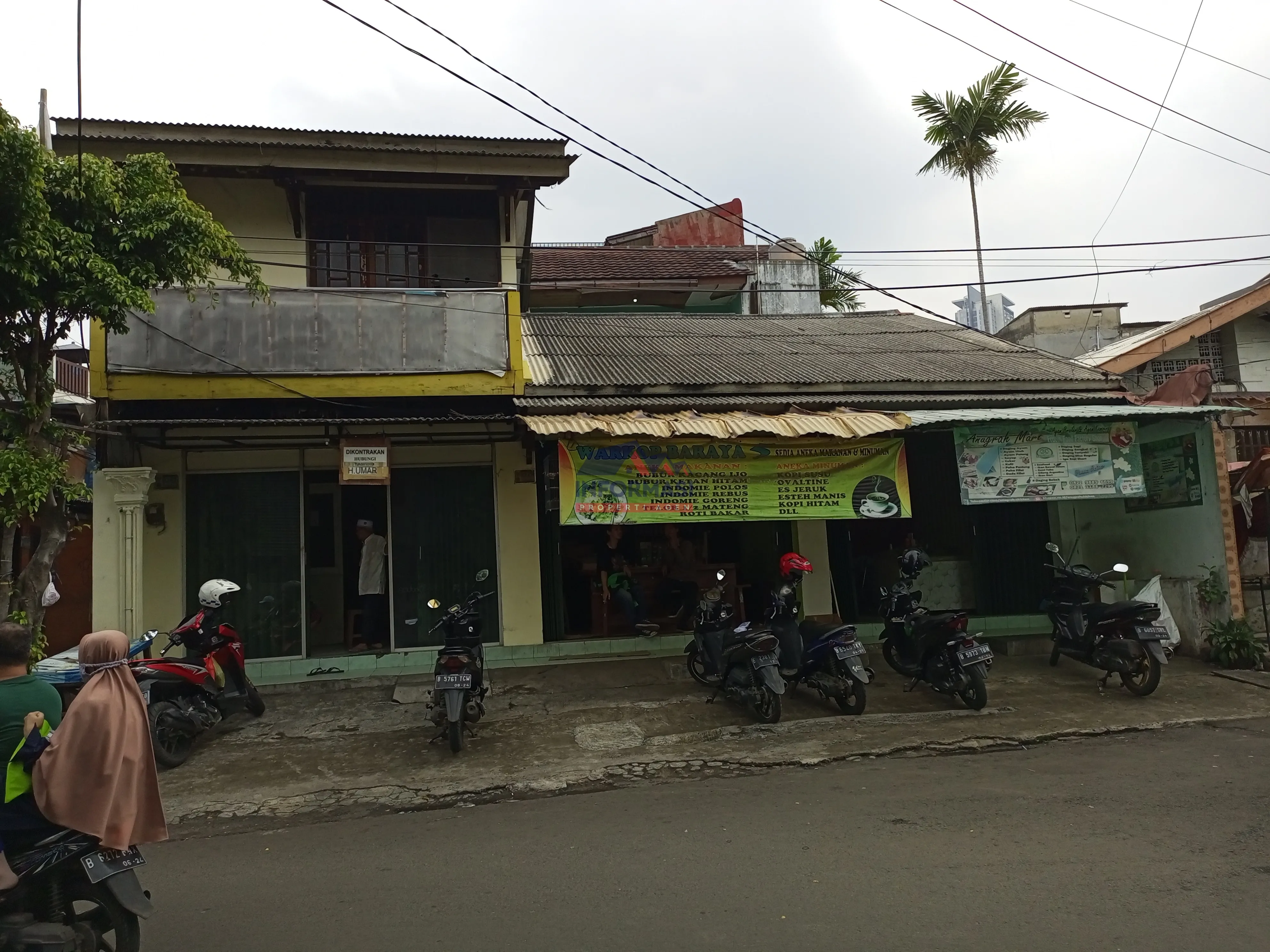 Lokasi pinggir jalan Raya di Jl. Kemanggisan, Jakbar