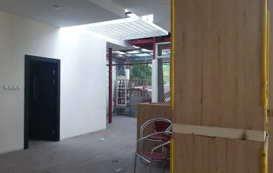 Disewakan 3 unit ruko gandeng di Pik