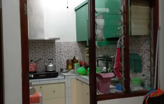 Rumah Strategis Taman Kedoya Indah Dijual Cepat
