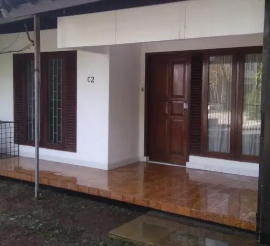 Rumah  Komplek  Ditjen Moneter Kembangan Dijual