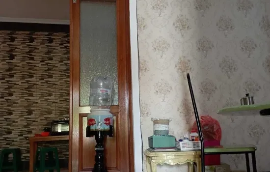 Rumah Strategis Taman Kedoya Indah Dijual Cepat