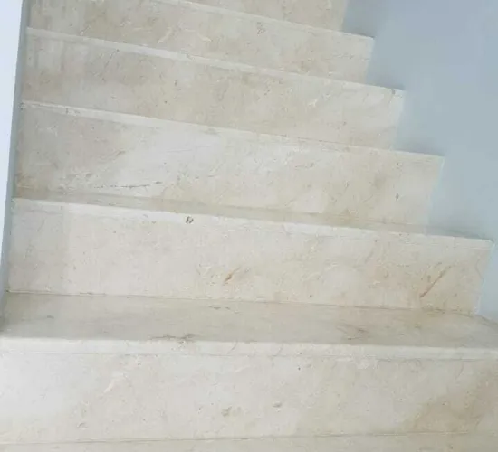 Aparment satu8 rapi siap huni 2 BR f furnish Jakarta barata