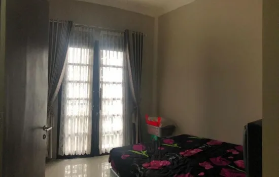 Dijual Rumah Mewah 3 Lantai Berdikari Sukabumi Utara JakBar