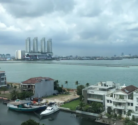 apartemen pantai mutiara view laut n city 2 bedroom