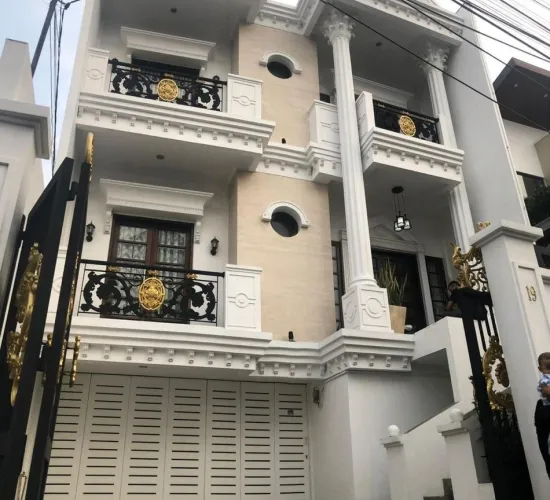 Dijual Rumah Mewah 3 Lantai Berdikari Sukabumi Utara JakBar