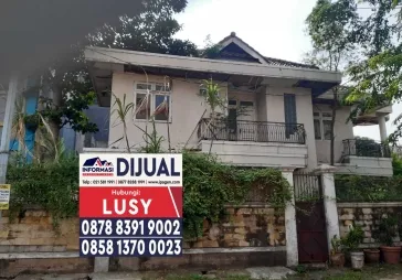 Rumah  tua  2 lantai lokasi bisa buat usaha