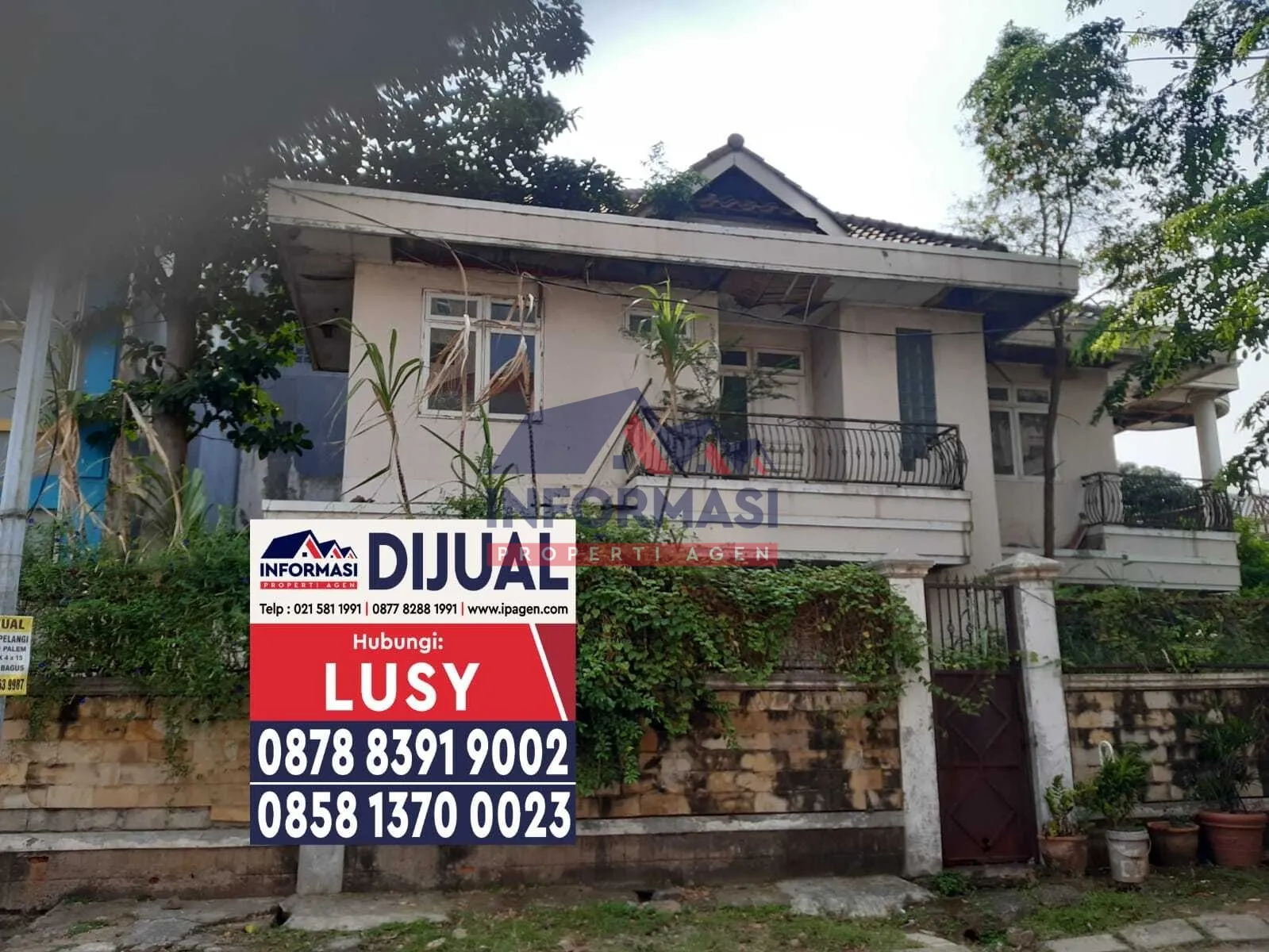 Rumah  tua  2 lantai lokasi bisa buat usaha