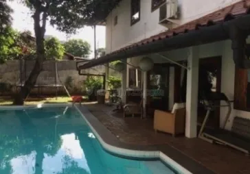 Dijual Rumah Tinggal Luas di Fatmawati ada Swim Pool