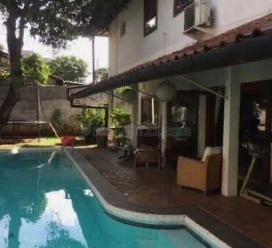 Dijual Rumah Tinggal Luas di Fatmawati ada Swim Pool