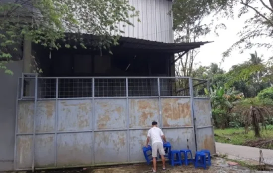 Gudang Kav DPR Cipondoh Ada Lift Barang