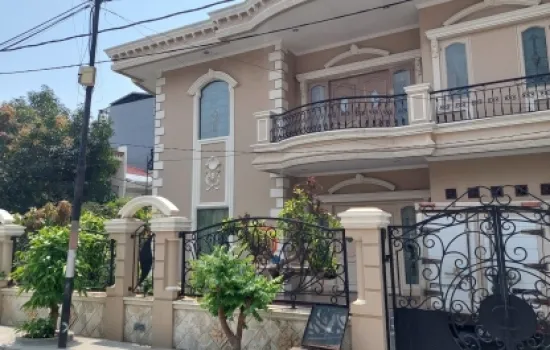 Dijual Rumah Sunter Paradise Hoek