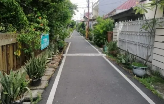 Rumah tua hitung tanah Lt.200 Lb.200 Kmr 3 Kmd 3 Hadap Timur