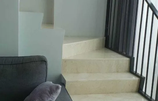 Aparment satu8 rapi siap huni 2 BR f furnish Jakarta barata