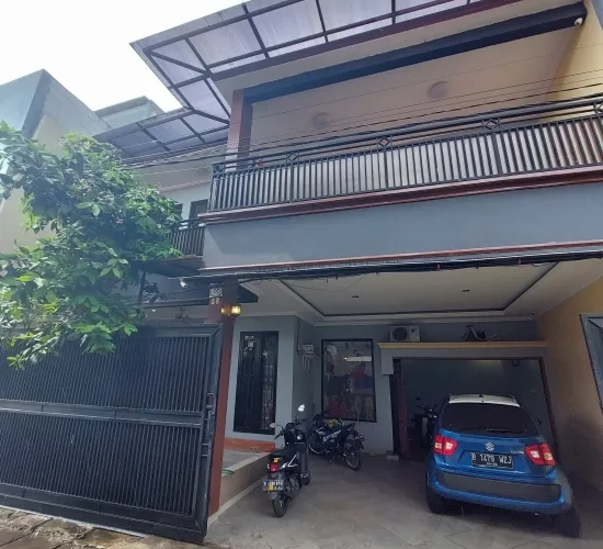 Dijual Rumah Tingkat 2.5 Lantai Meruya