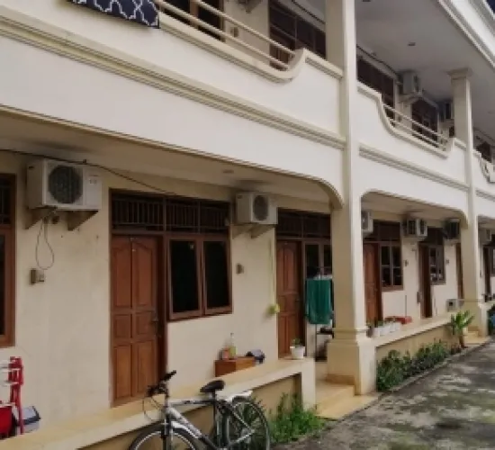 Dijual Rumah Kost daerah Karet Bonus Tempat Usaha & Rumah