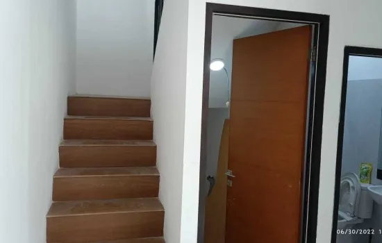Rumah baru 2lt lippo karawaci utk KOST