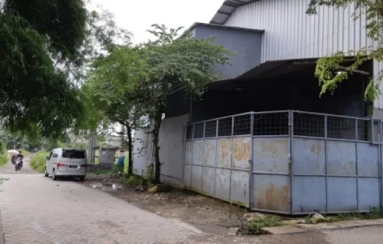 Gudang Kav DPR Cipondoh Ada Lift Barang