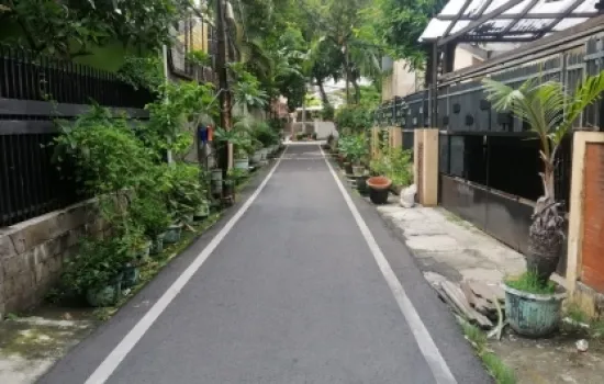 Rumah tua hitung tanah Lt.200 Lb.200 Kmr 3 Kmd 3 Hadap Timur