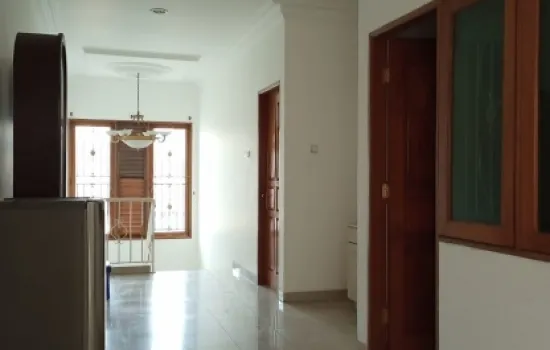 Dijual Rumah Tinggal Siap Huni Taman Ratu