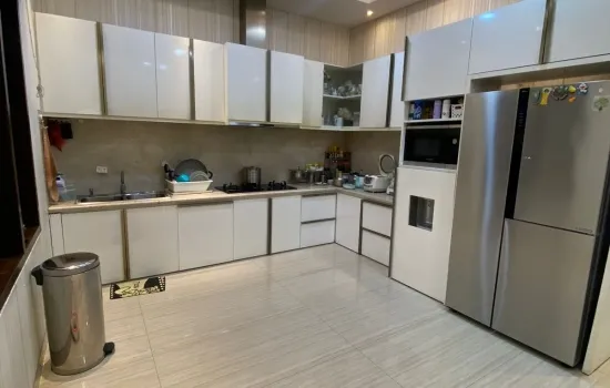 Rumah bagus minimalis 2 Lt   4 KT +1   3 kM +1