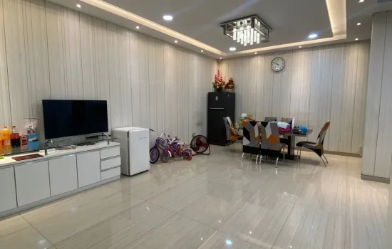 Rumah bagus minimalis 2 Lt   4 KT +1   3 kM +1