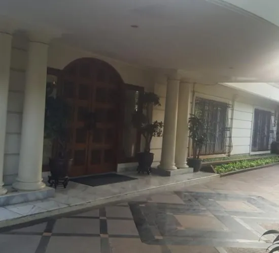 Rumah Menteng sutan syahrir mewah lt 722m2