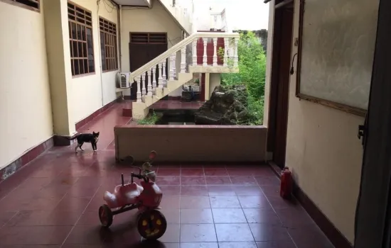 Dijual rumah di Kemanggisan Raya, lokasi strategis