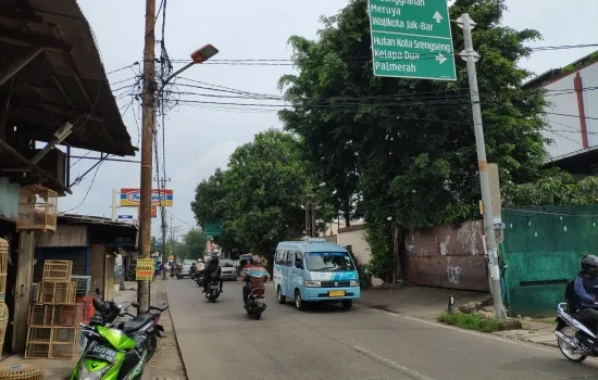 Tanah Berikut 6 Unit Ruko di Srengseng