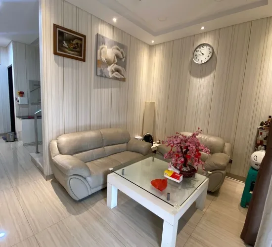 Rumah bagus minimalis 2 Lt 4 KT +1 3 kM +1