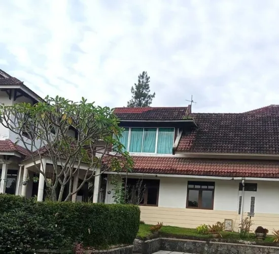 villa bumi cimacan cipanas puncak