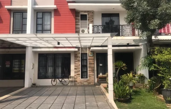 Rumah 2 lt di cluster Asia Greenlake sdh renov total