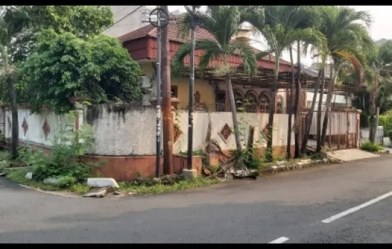 Rumah Hoek Bisa buat Usaha Taman Aries Ayu