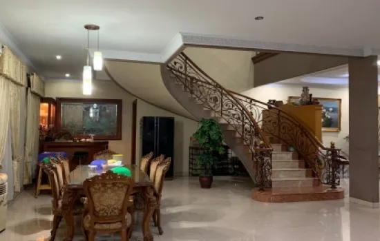 Dijual Rumah Mewah Bagus Kebon Jeruk Perjuangan