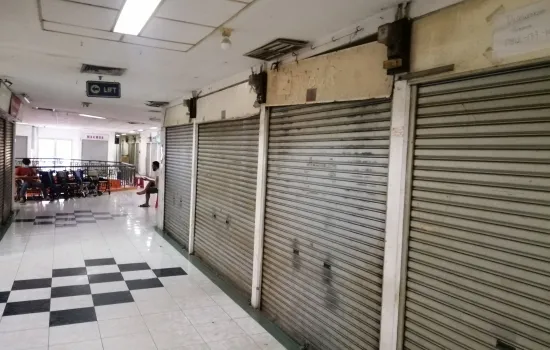 kios gandeng glodok jaya buliding