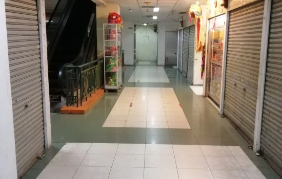 kios gandeng glodok jaya buliding