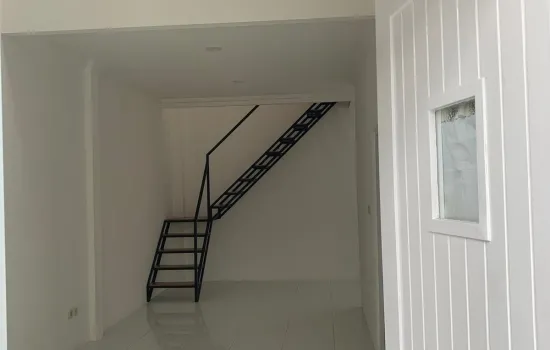 Rumah cantik mungil 1.5 lantai 3KT siap huni