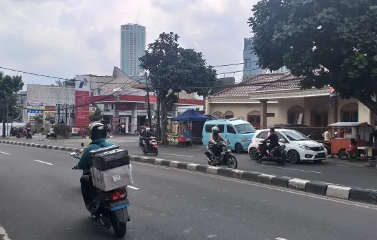 Dijual Resto Strategis Petamburan Jakarta Barat