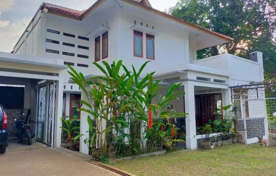 Rumah  sejuk Ciwaruga Bandung. Luas tanah 515 m2. RP 3.2M