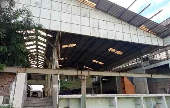 ex workshop di Jl Raden Saleh Ciledug depan Metro Permata 1