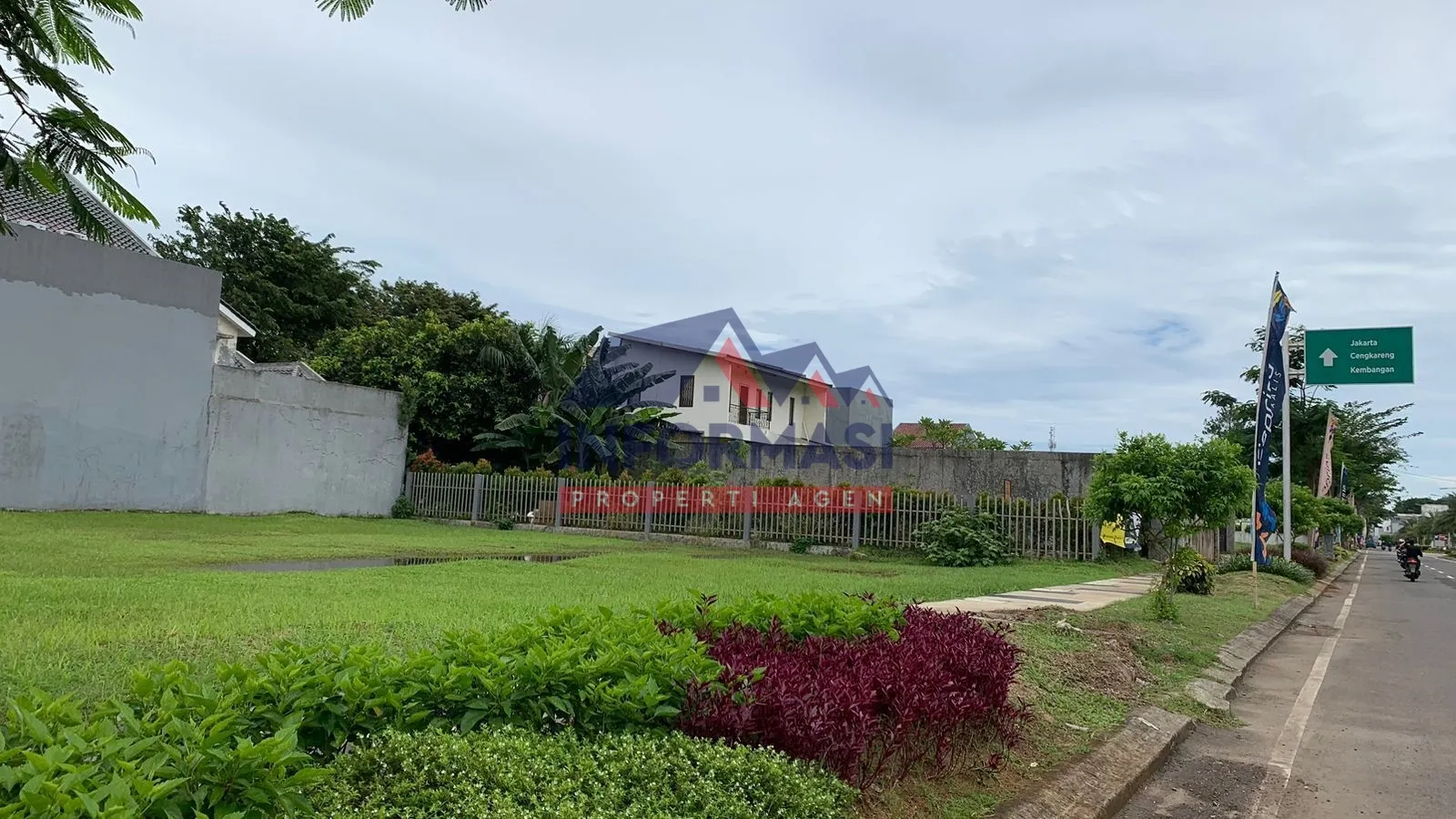 Kavling  Boulevard di Metland Puri