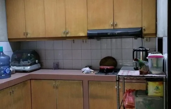 Di Jual Rumah Siap Huni & Indah di Jelambar, Jakarta Barat.