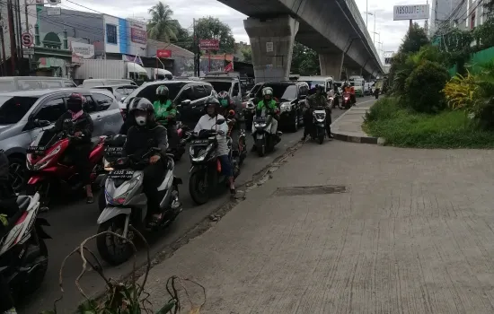 ruko komersial jl ciledug raya keb lama jaksel