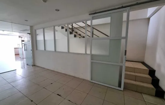 Ruko 3 lt sederetan BCA di Apt Patria Park Jl DI Panjaitan