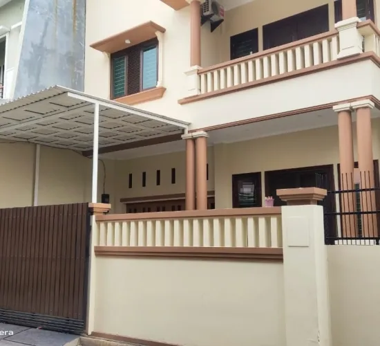 Di Jual Rumah Siap Huni & Indah di Jelambar, Jakarta Barat.