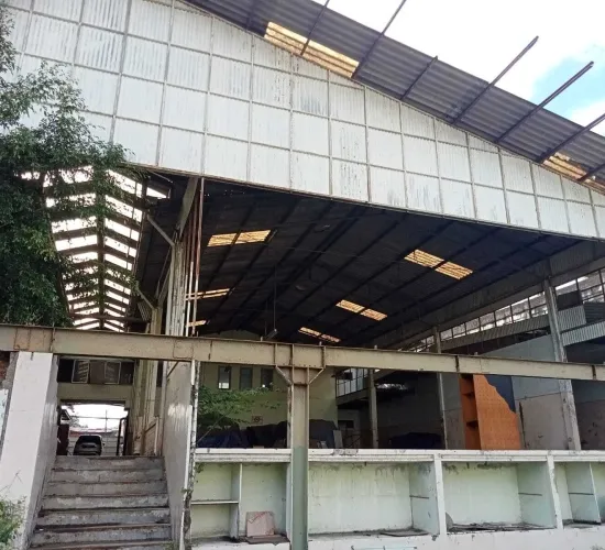 ex workshop di Jl Raden Saleh Ciledug depan Metro Permata 1