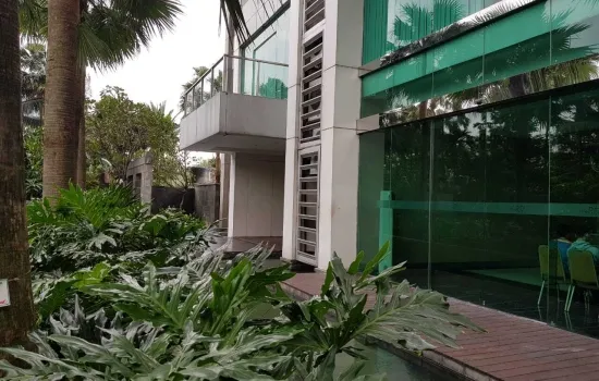 Apartemen Kemang Village.  Ritz.  204 m2. 3BR. Elegant.