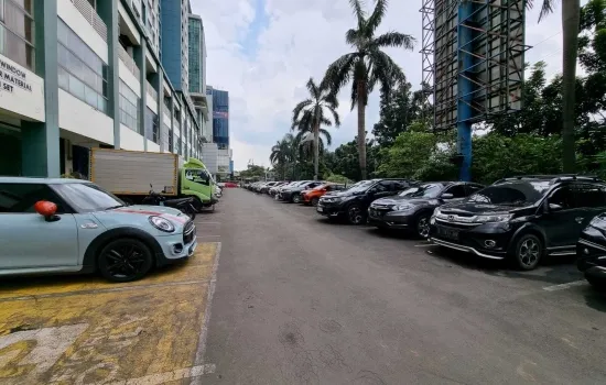 Ruko 3 lt sederetan BCA di Apt Patria Park Jl DI Panjaitan